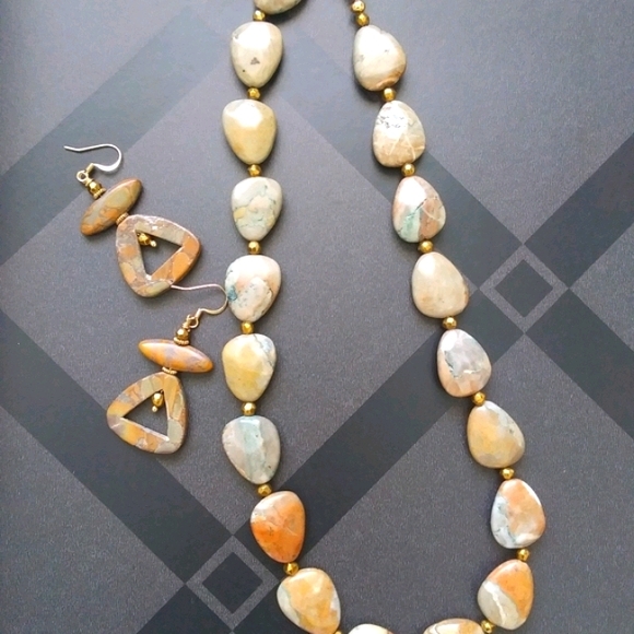 Necklace - Picture 4 of 6